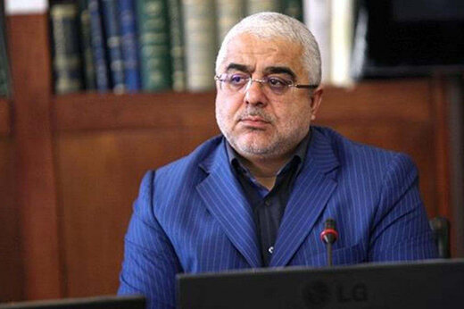 انتقاد نماینده سابق مجلس از رفتار پارلمان با دولت روحانی