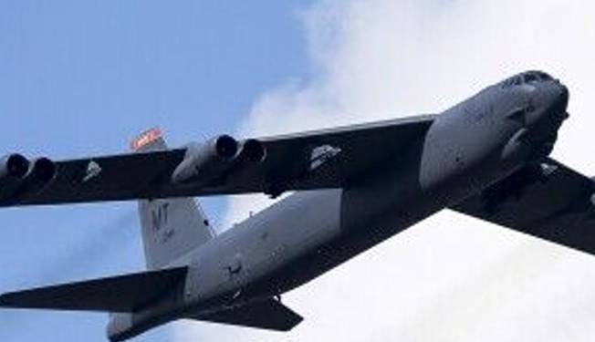 ماموریت بمب‌افکن بی-52 آمریکا بر فراز رومانی