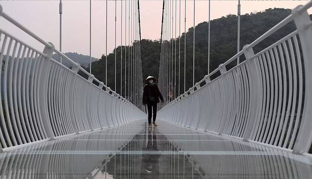 گوناگون/ افتتاح طولانی ترین پل شیشه ای جهان در ویتنام