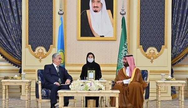 هدیه رئیس‌جمهور قزاقستان به پادشاه عربستان