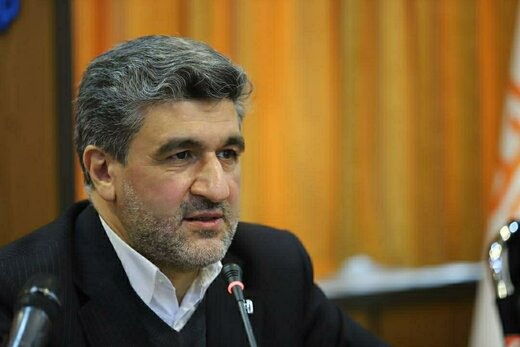 یک کارشناس اقتصادی : 
                ایران ماهی ۴.۵ میلیارد دلار درآمد از دست می‌دهد/ برنامه‌ای برای اداره بازارها وجود ندارد