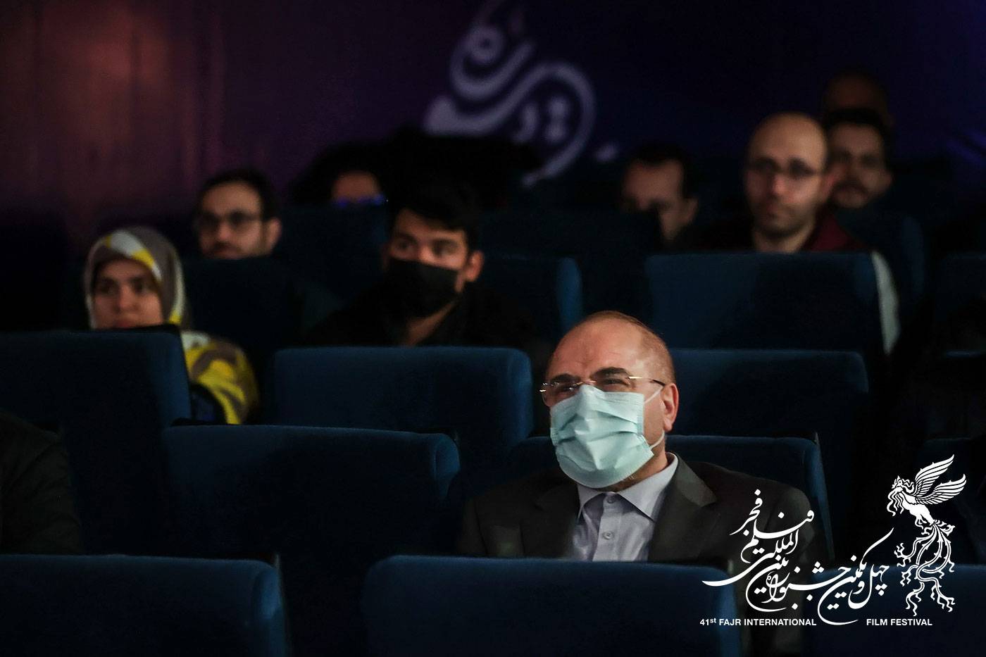حضور محمدباقر قالیباف در حوزه هنری برای تماشای فیلم «اتاقک گلی»