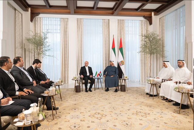 پیام سفر رئیس مجلس به امارات؛ قالیباف به بن زاید هدیه ویژه داد