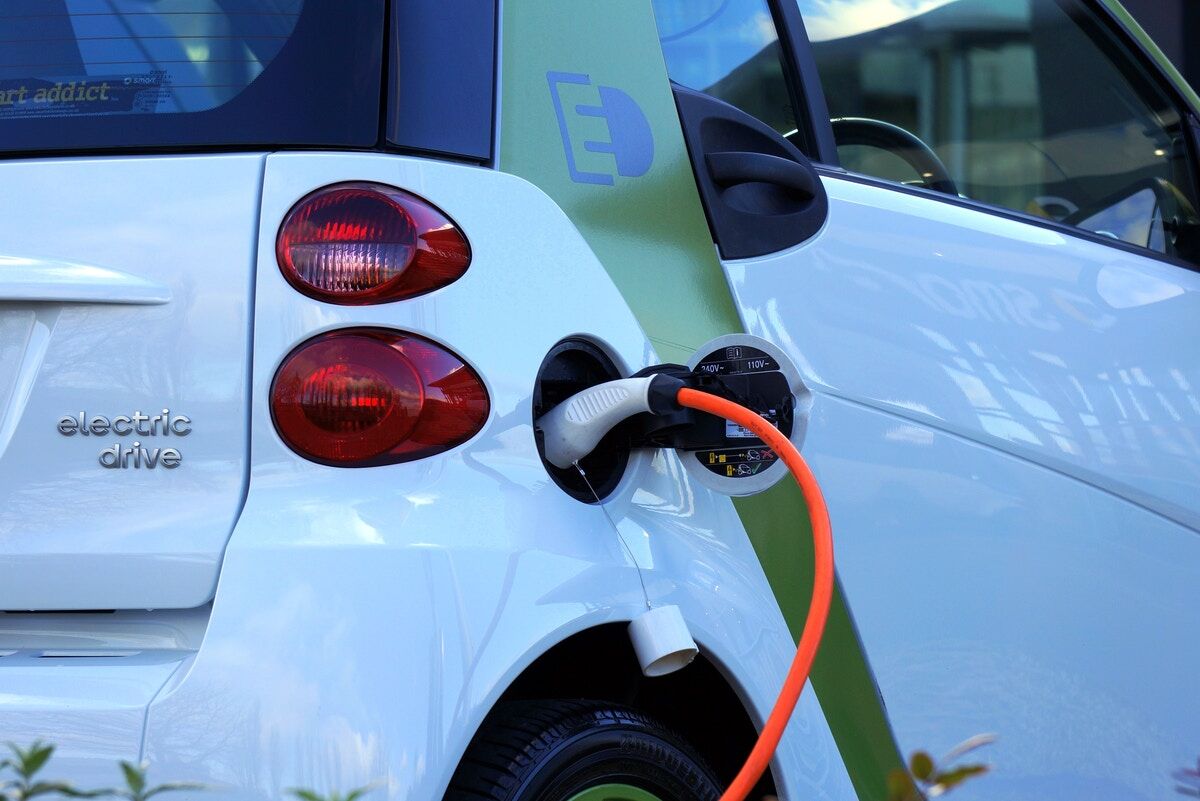 برقی‌ سازی خودروها ضرورتی انکارناپذیر است