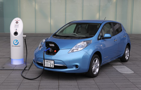 کاهش ناترازی بنزین با وارد شدن خودروهای برقی و هیبریدی