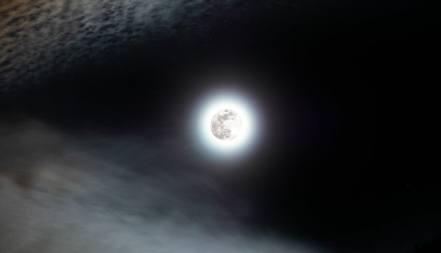 تصویر روز ناسا؛ ماه گرگ کامل در ژانویه