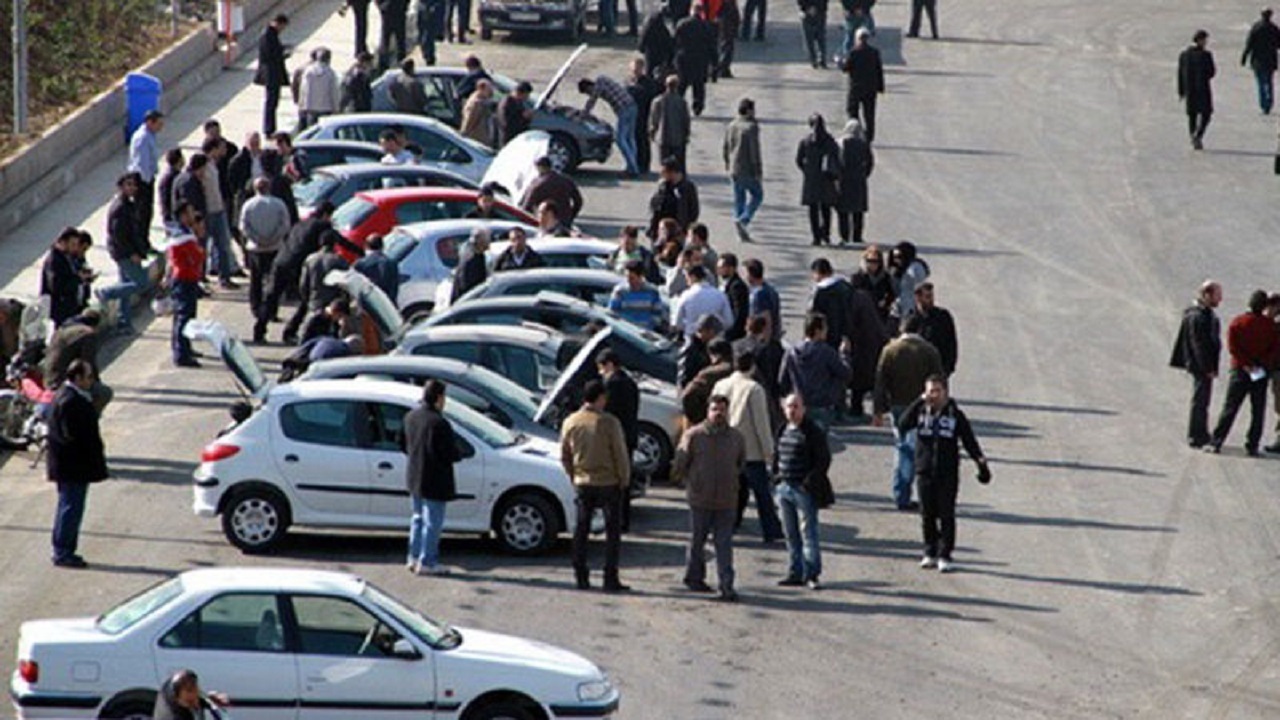 انحصار، دلار و دلال، مثلث بحران بازار خودرو در ایران!