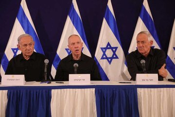 مقامات صهیونیست خطاب به آمریکا:
                حکم بازداشت «نتانیاهو» صادر شود، تشکیلات خودگردان تنبیه می‌شود!