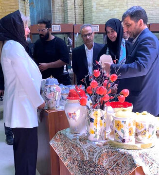 به مناسبت هفته صنایع‌دستی؛
                برگزاری نمایشگاه سفال و سرامیک هنرمند استان سمنان در وزارت میراث فرهنگی