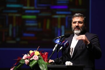 ۱۶ تیر ۱۴۰۳ ۱۹:۴۲ وزیر فرهنگ در آیین اهدای جوایز کتاب سال جمهوری اسلامی ایران:
                ایران فرهنگی را در جغرافیای سیاسی امروز محصور نمی‌دانیم/ تشریح فعالیت‌های فرهنگی دولت مردمی